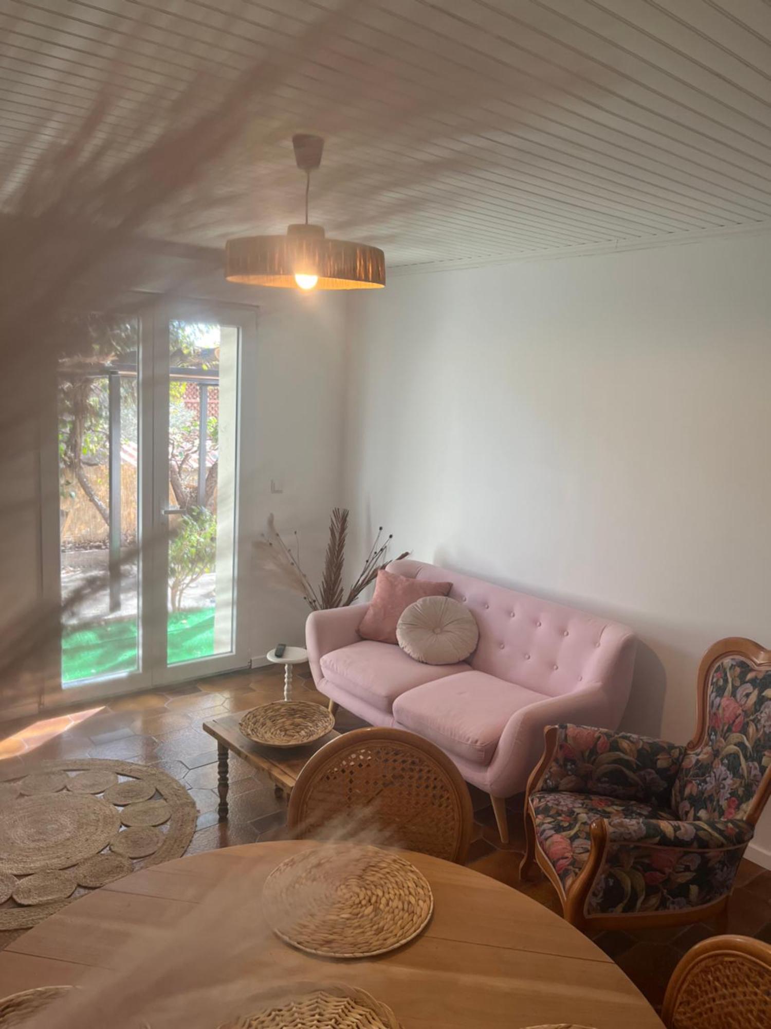Appartement Rez De Avec Jardinet Proche De La